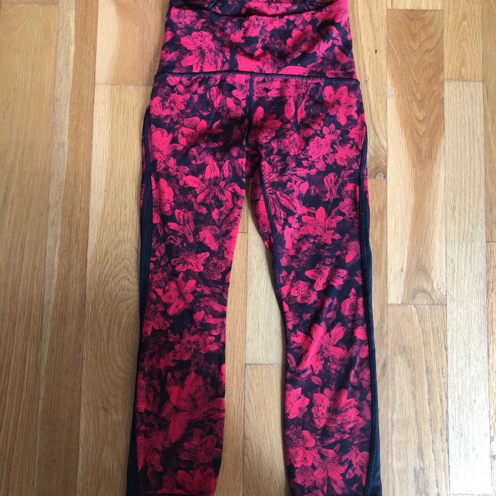 Lululemon black and red cropped floral leggings